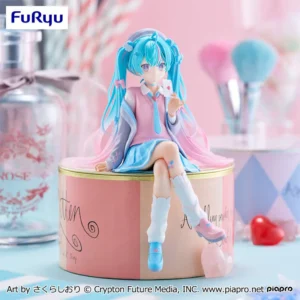 初音未來 杯麵蓋女神公仔－戀愛中的西裝外套